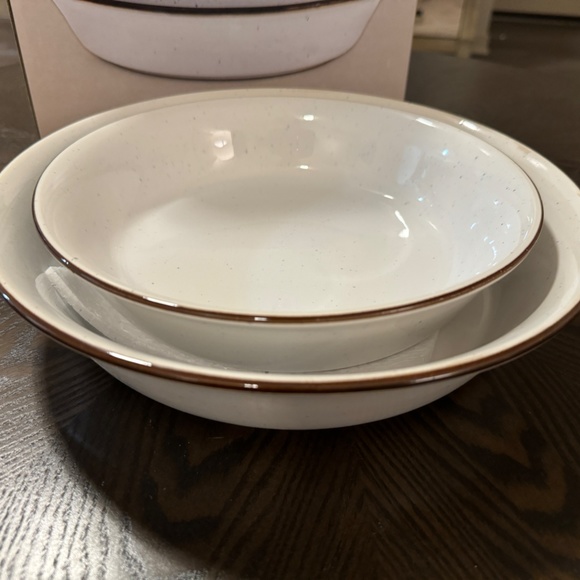 Earthenware Shallow Bowls - Picture 3 of 6